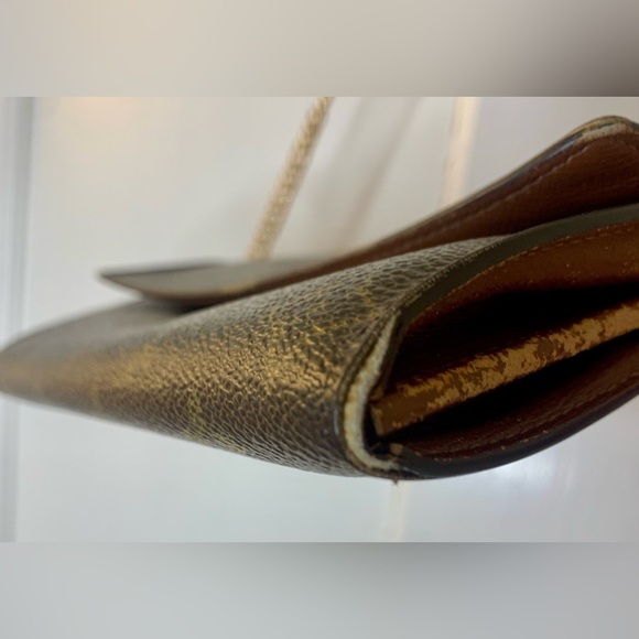 SOLD!! Additional pics!📸Louis Vuitton Monogram Sarah Bifold Long Wallet w/ Chain - Picture 6 of 13